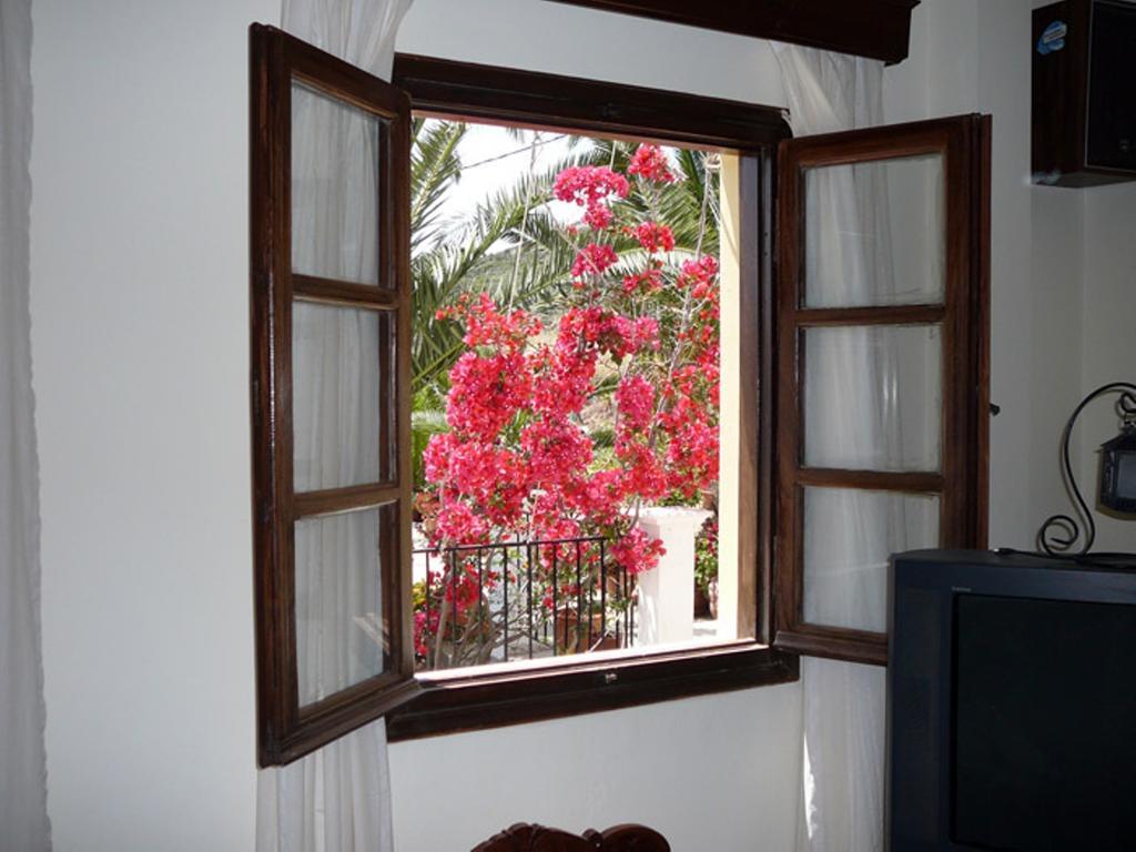Hotel Porto Potha Telendos Ngoại thất bức ảnh